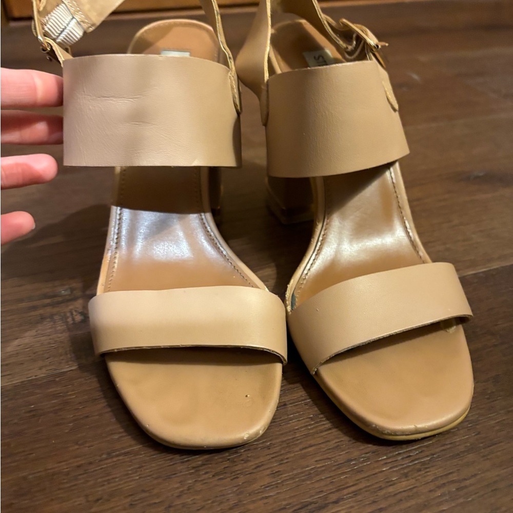Elegant Tan Women's Sandals